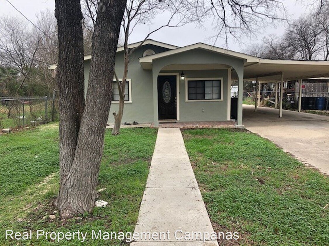 Primary Photo - 2 br, 1 bath House - 906 W Pyron Ave