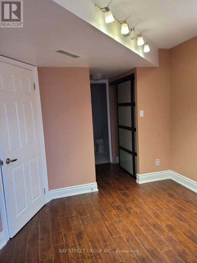 Building Photo - 1001 Bay St.