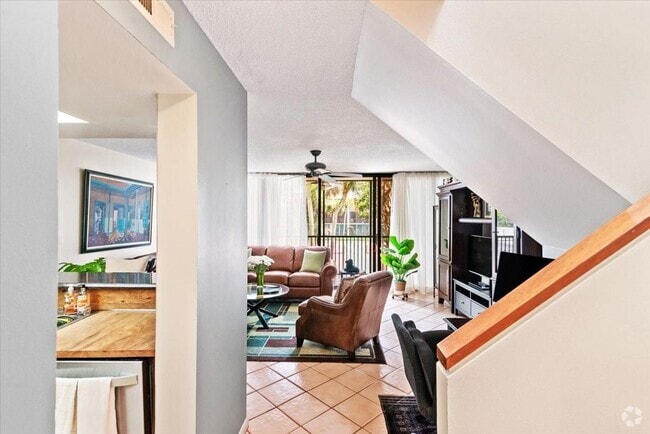 Building Photo - 2831 SW 87th Ave