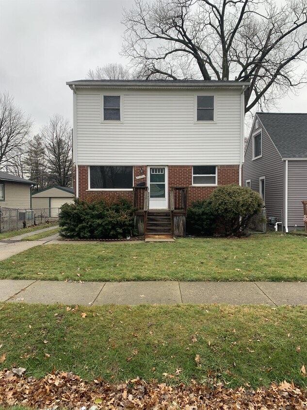 Primary Photo - 26448 Rialto St