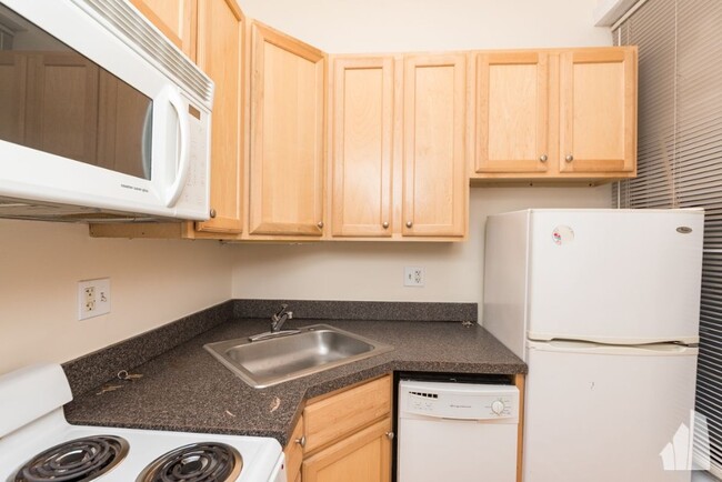 Building Photo - 477 W Deming Pl