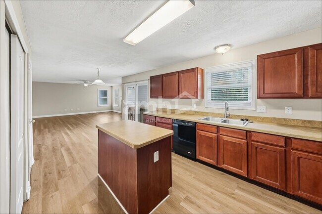 Foto del edificio - 11618 Bridgewater Dr