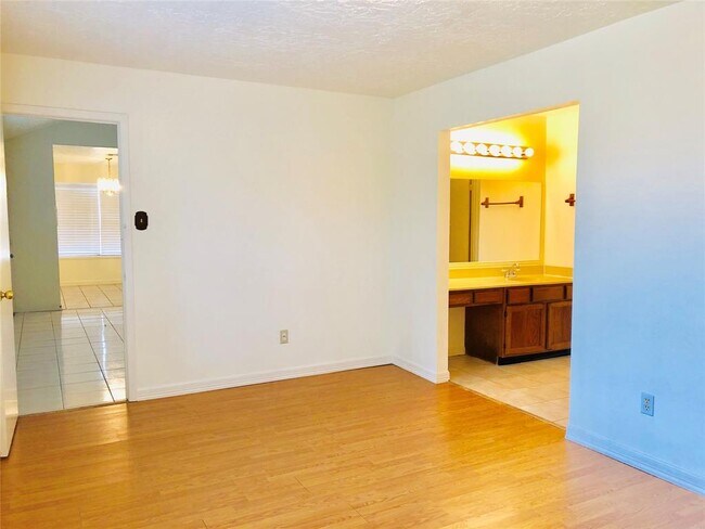 Foto del edificio - 2803 Fir Crest Ct