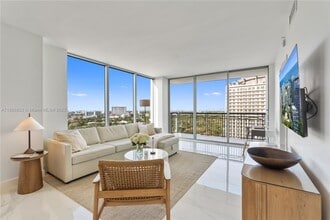 Building Photo - 3350 SW 27th Ave