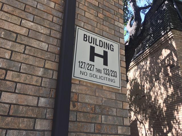 Building Photo - 4312 Bellaire Dr S