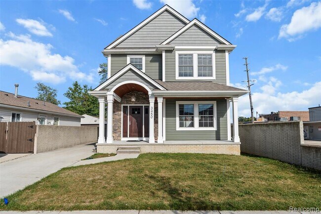 Building Photo - 3450 Buckingham Ave