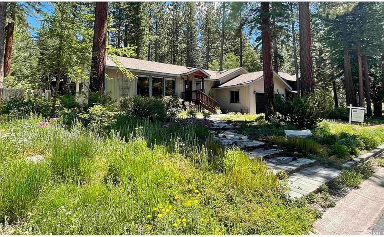 Primary Photo - Nice house available now!