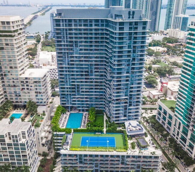 Foto del edificio - 101 NW 34th St