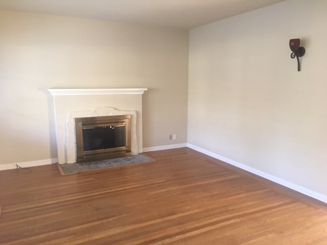Building Photo - Charming 2 Bedroom Home Close to Downtown