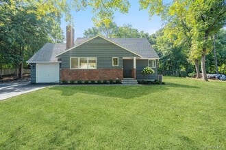 Building Photo - 12 Oriole Way
