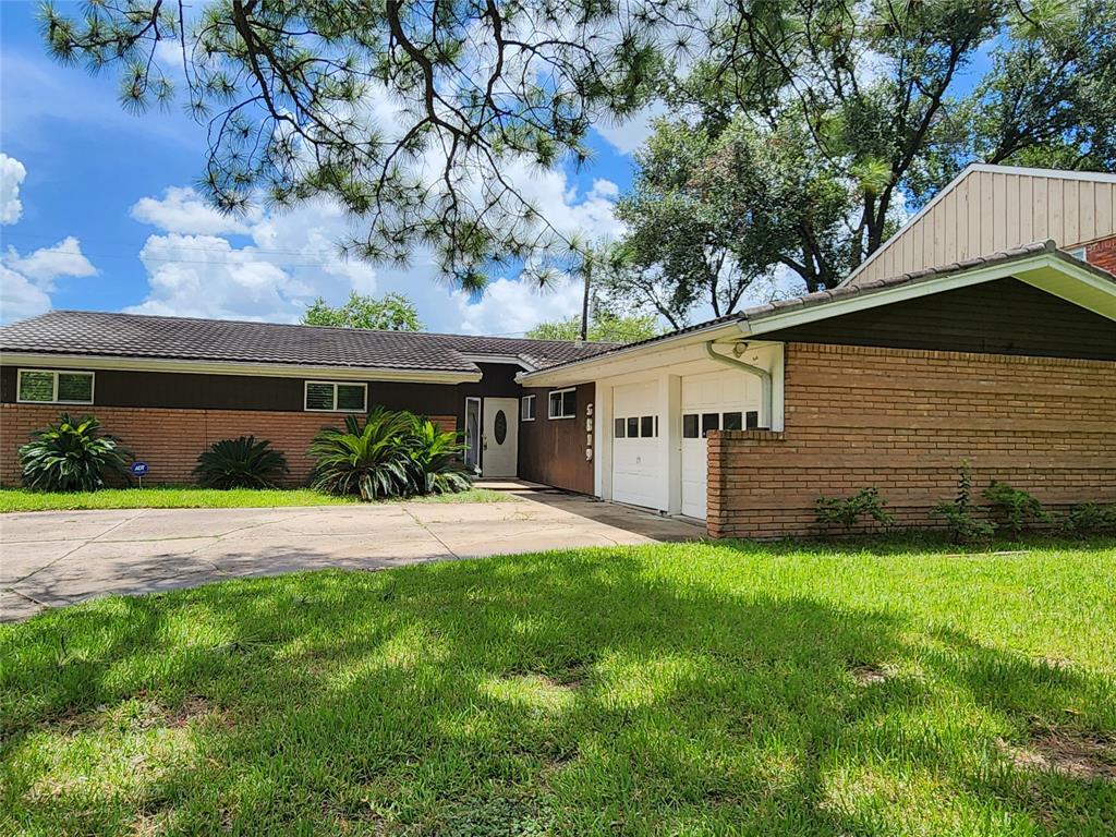 Foto principal - 5819 Reamer St