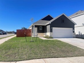 Building Photo - 544 Bauer Lp