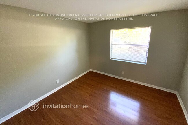 Foto del edificio - 4536 Pine Tree Dr