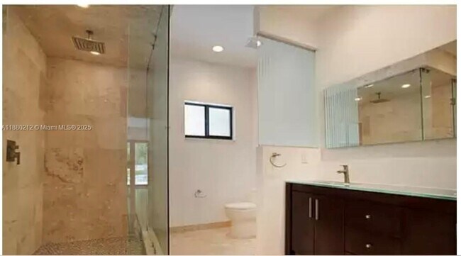 Foto del edificio - 8800 SW 112th St