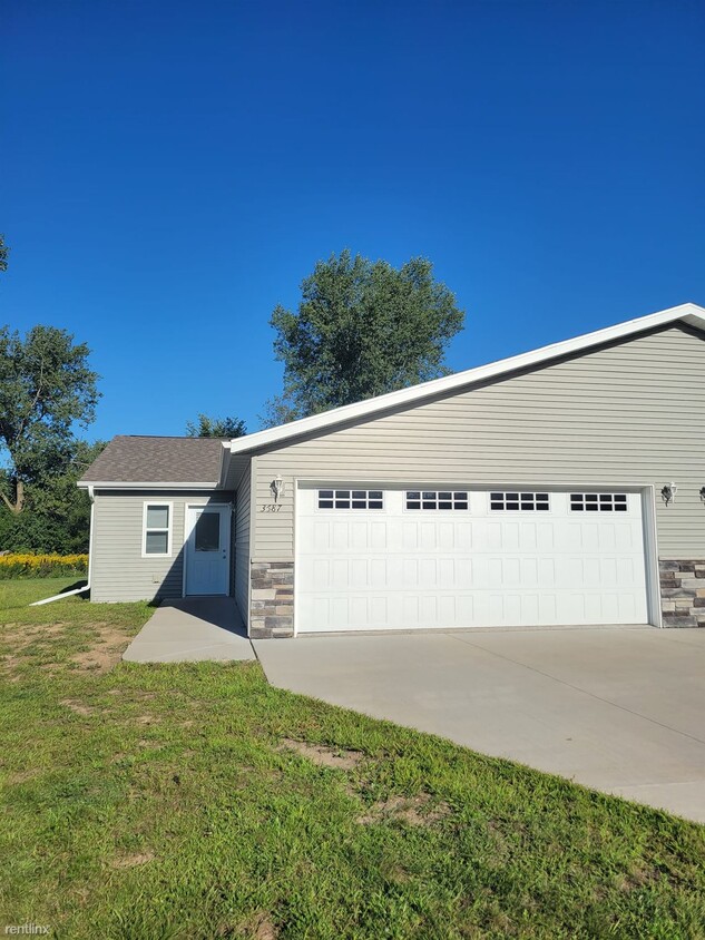 Primary Photo - 2 br, 1 bath Duplex - 3687 Flynn Place