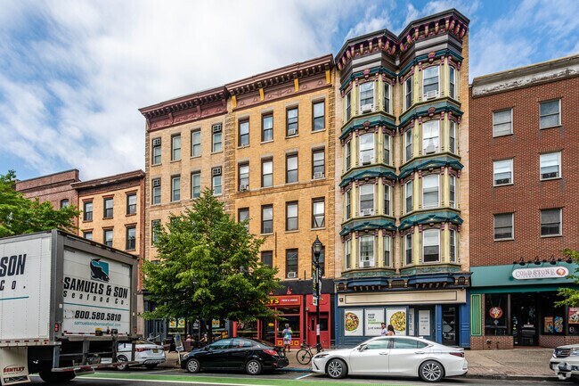 Building Photo - 112 Washington St
