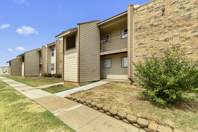 Building Photo - Western Heights Apartments