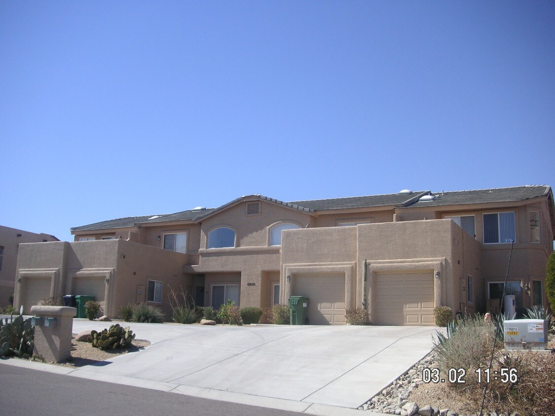 Primary Photo - 12820 N Mountainside Dr