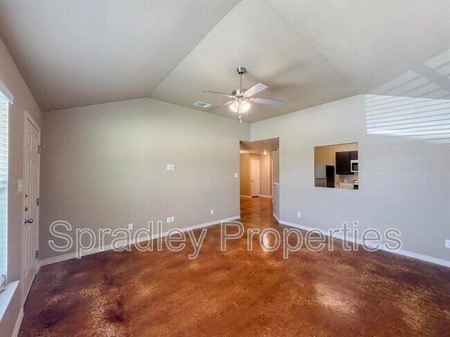 Building Photo - 1004 Kerr Ct