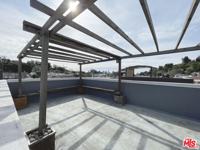 Foto del edificio - 2213 Selig Dr