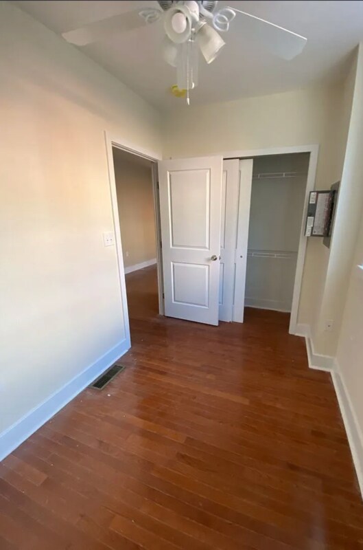 Foto del edificio - 1215 Tasker St