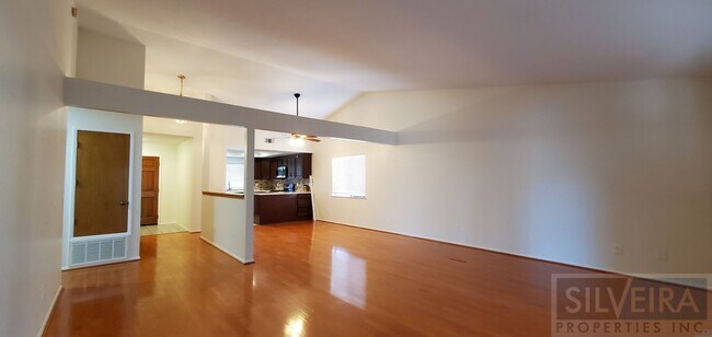 Foto del edificio - Lovely 3 Bedrooms 2 bath Home For Rent