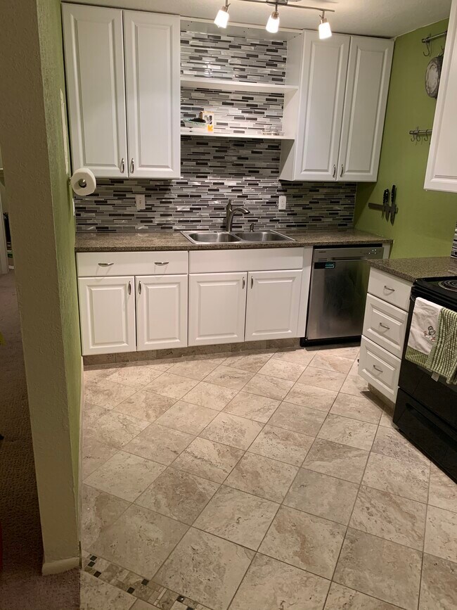 Foto del edificio - 9380 W 49th Ave