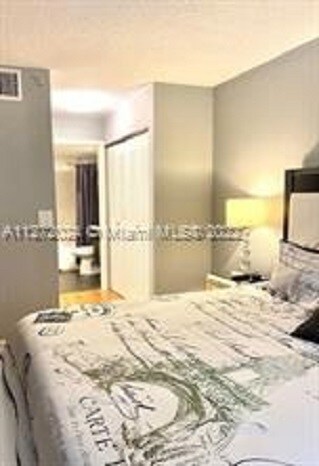 Foto del edificio - 2103 Renaissance Blvd