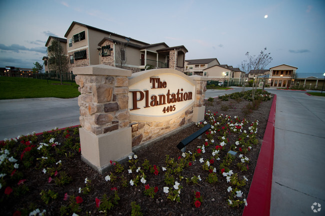 Signage - Plantation Apartments