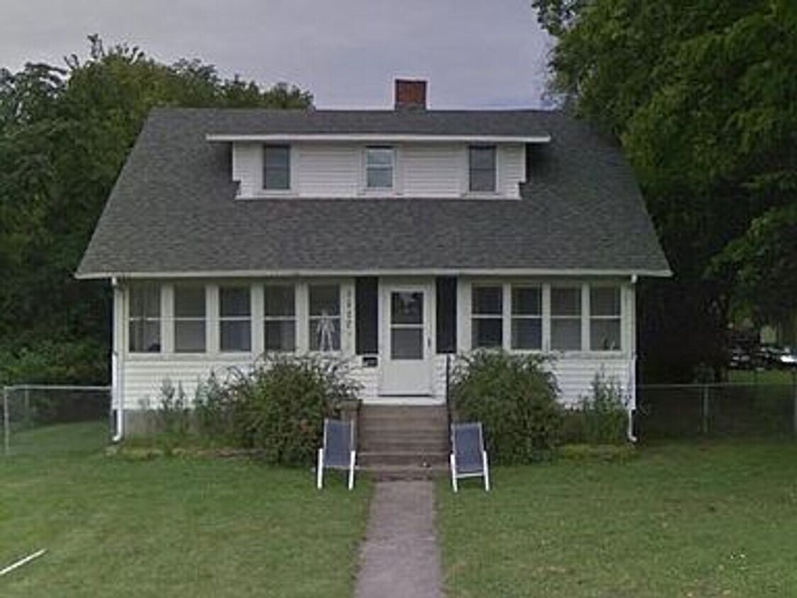 1117 Lincoln Way, Ames, IA 50010 House Rental in Ames, IA