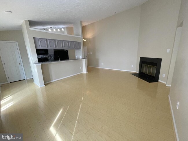 Building Photo - 615 Himes Ave