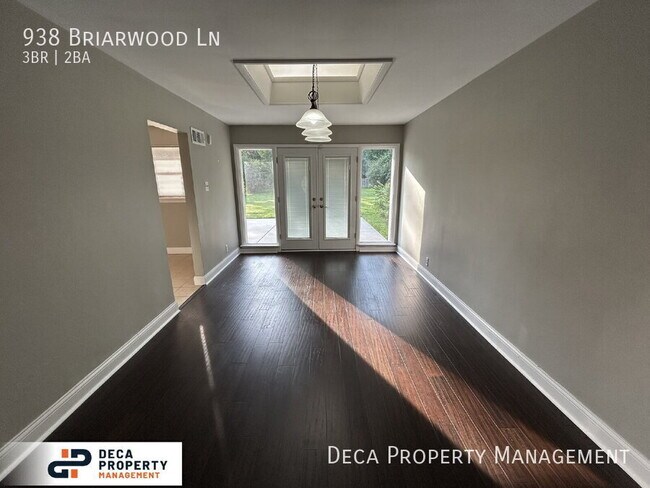 Foto del edificio - 938 Briarwood Ln