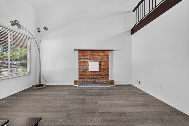Foto del edificio - 8801 Monmouth Dr