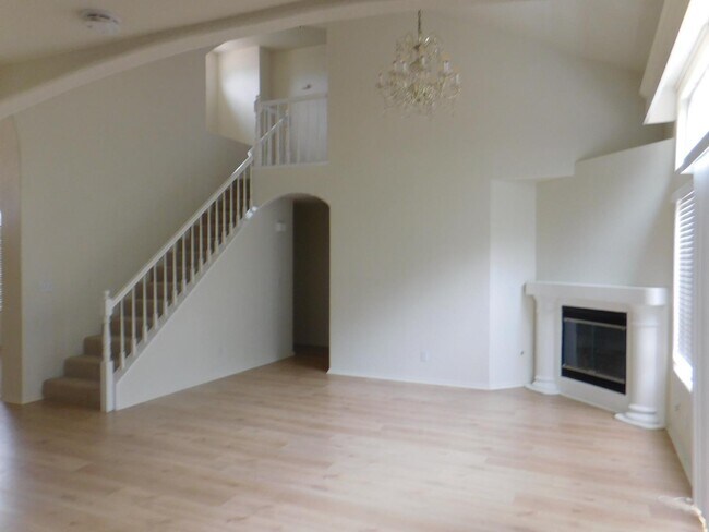 Foto del edificio - 9479 N Whitehouse Dr