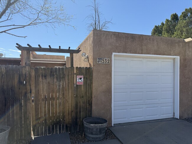 Foto del edificio - 532 Berry Rd NW