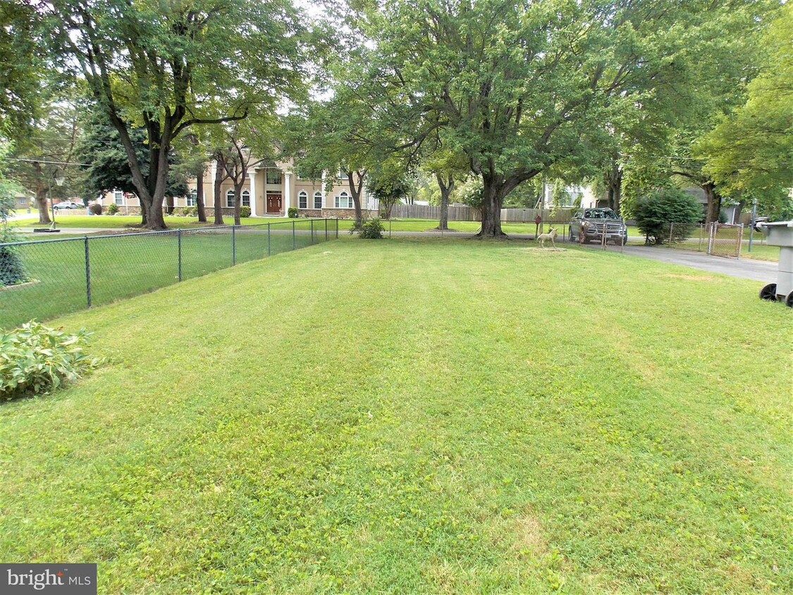 Foto principal - 6409 Higham Dr