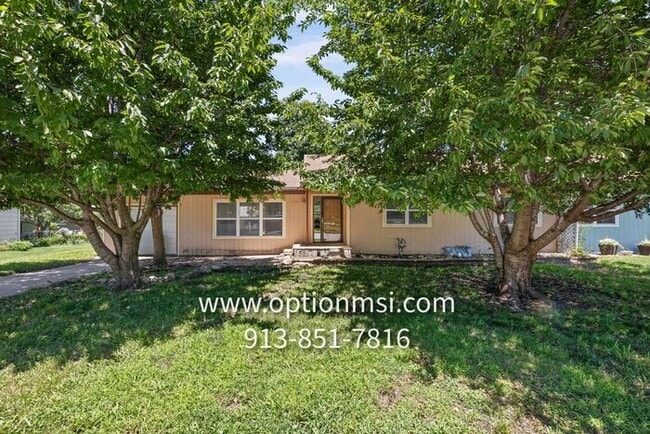 Foto del edificio - Cimarron Beauty- TRUE 4 bedroom, 2 bath, 1 car garage
