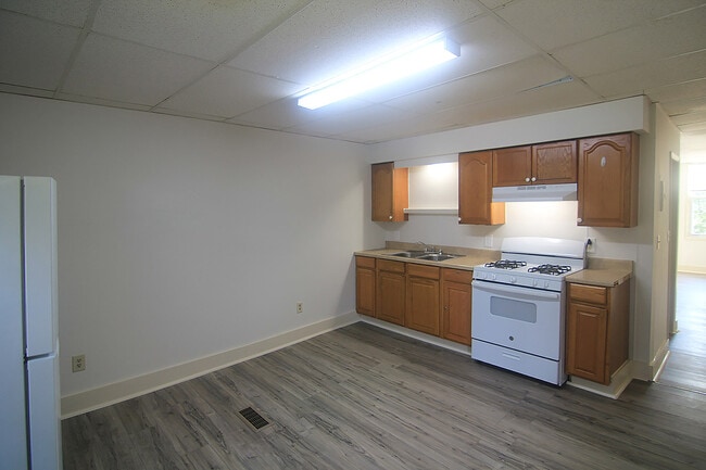 Building Photo - 431 Rebecca Ave