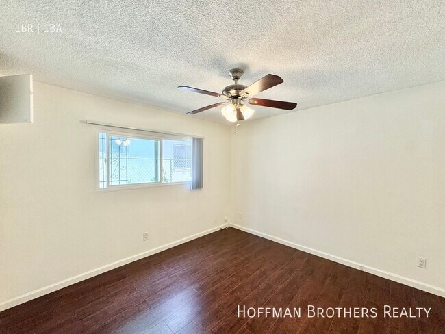 Building Photo - 3718 Mentone Ave