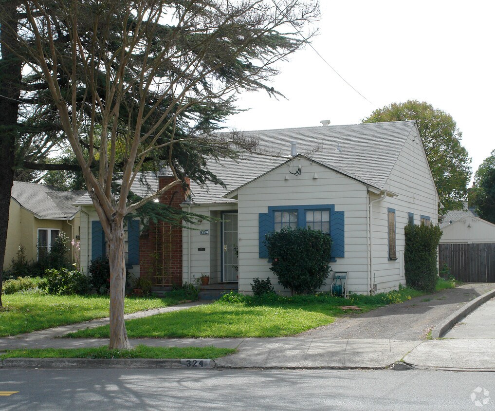 Primary Photo - 324 Ridgeway Ave