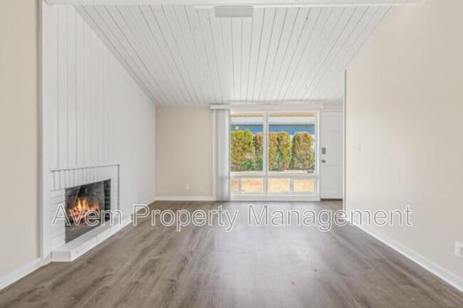 Building Photo - 13688 NW Mill Creek Dr