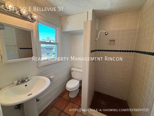 Foto del edificio - 3534 1/2 E Bellevue St-