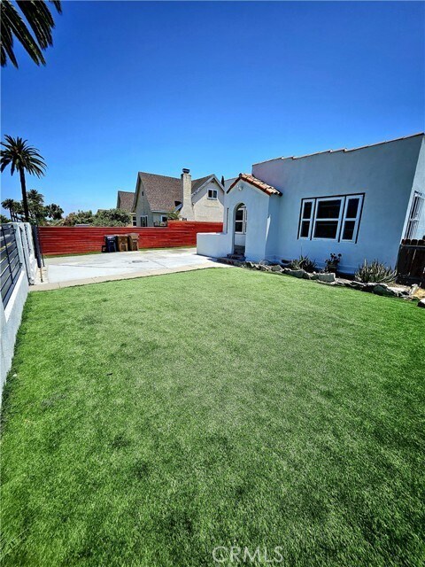 Foto principal - 1538 W 102nd St