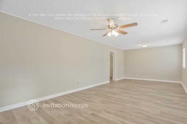 Foto del edificio - 2037 W Woodberry Ave
