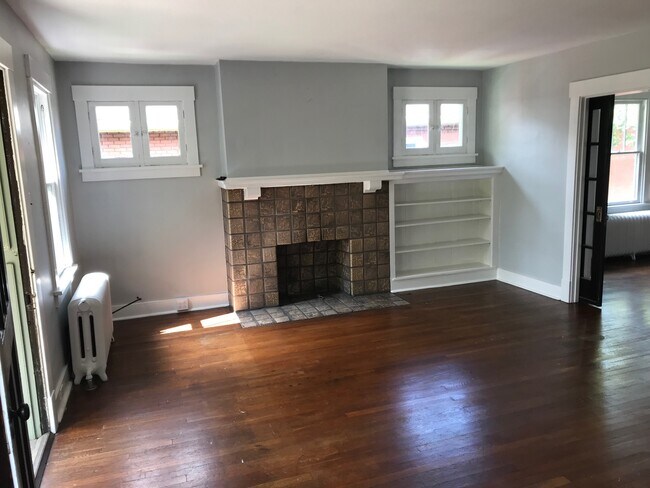 Photo - 1033 Macon Ave Apartments