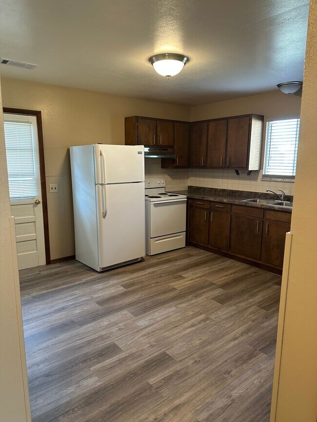 Foto del edificio - 607 E Jefferson Ave