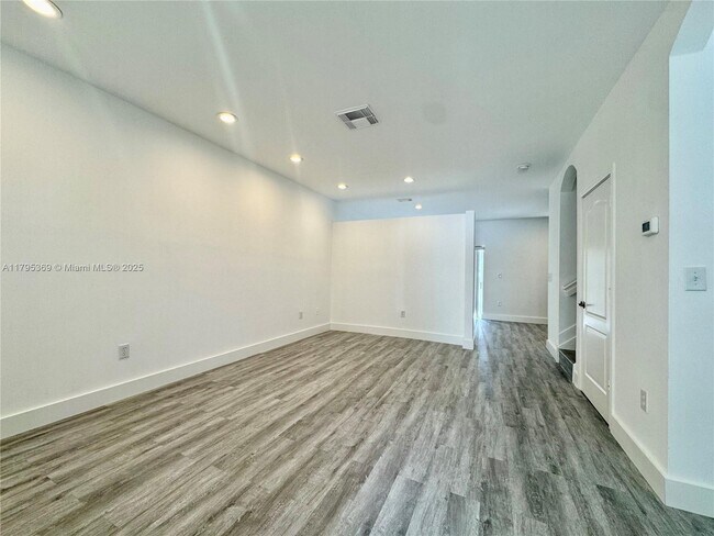 Building Photo - 14333 SW 125th Ct