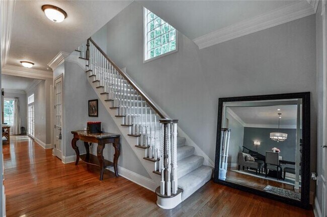 Foto del edificio - 711 Georgetowne Ct