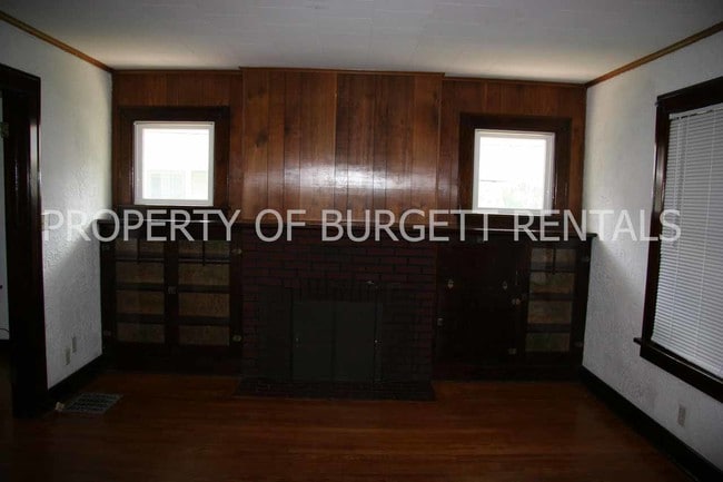 Building Photo - 410 Evergreen St