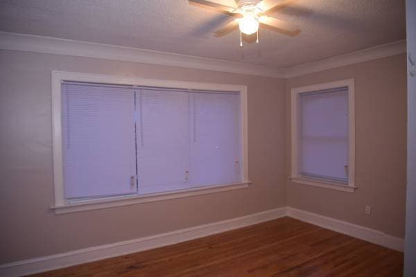 Building Photo - 2607 W 60th St